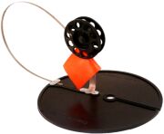 Жерлица ЕРМАКОВ-РОСТ черная основание: Ø170мм, катушка: Ø63мм, стойка алюминий Жерлица ЕРМАКОВ-РОСТ черная основание: Ø170мм, катушка: Ø63мм, стойка алюминий