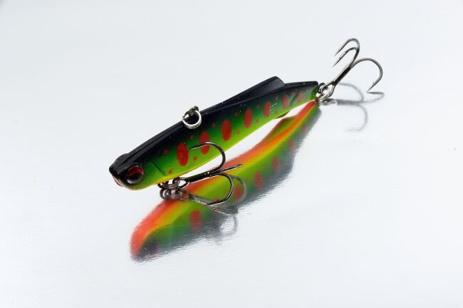 Раттлин ZANDERMASTER Venom 93S 93мм 28гр #19