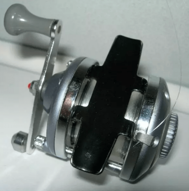 Катушка мультипликаторная SHIMANO Club Demi 20RL 4.3:1 5bb Катушка мультипликаторная SHIMANO Club Demi 20RL 4.3:1 5bb