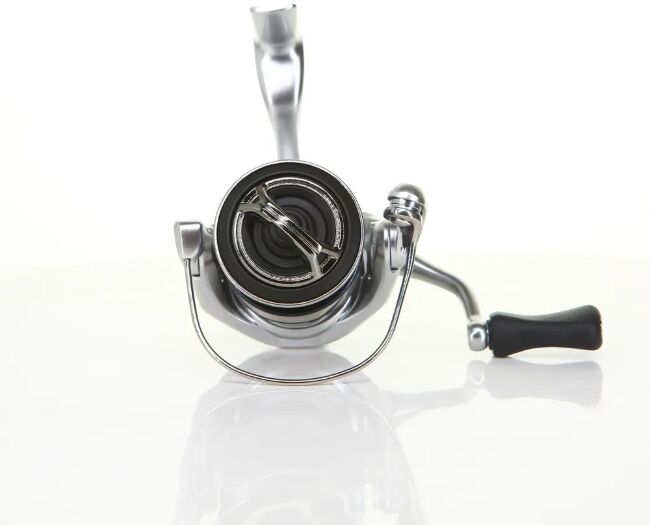 Катушка Shimano 23 Stradic C2500S Катушка Shimano 23 Stradic C2500S