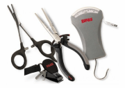 Комбо-набор RAPALA 4 (плоскогубцы (16 см.); щипцы (14см.); безмен (11кг.); нож фил Falcon с ножнами; ремешок) Комбо-набор RAPALA 4 (плоскогубцы (16 см.); щипцы (14см.); безмен (11кг.); нож фил Falcon с ножнами; ремешок)