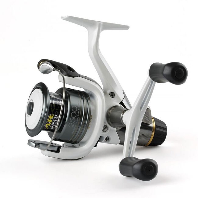 Катушка Shimano Stradic 2500 GTM-RC