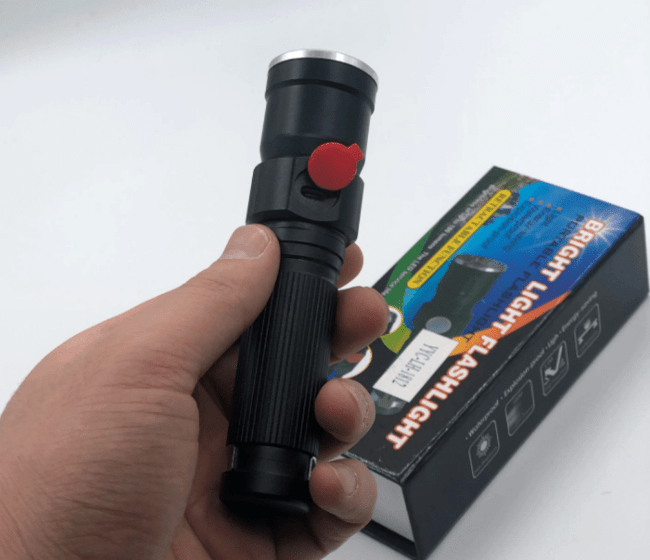 Фонарь ручной YYC-LH-1812 металл, 3 режима, заряд.кабель Фонарь ручной YYC-LH-1812 металл, 3 режима, заряд.кабель